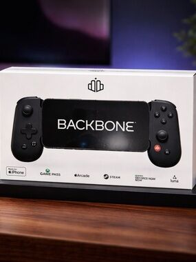 Backbone Mobile Controller for iPhone 15 or Later & Android, USB-C, Black
